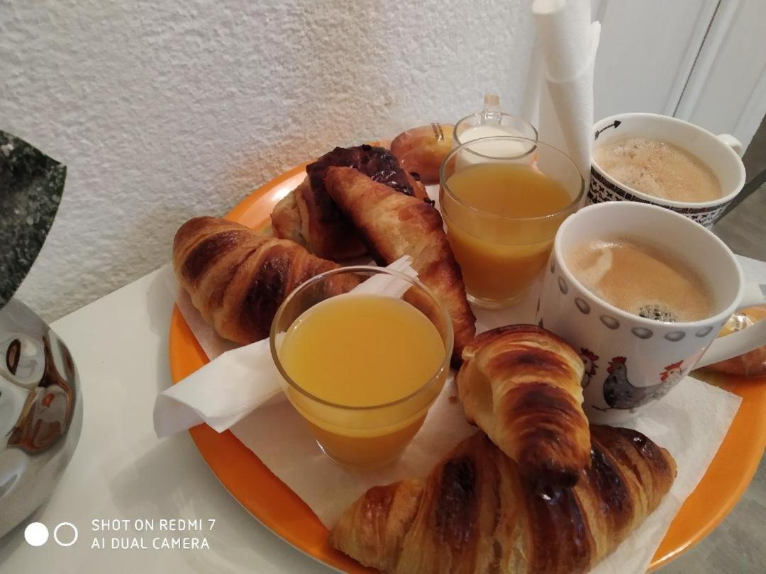 Chambre Confortable,Gare, Clim, Parking, Pt Dejeuner,Wifi Perpignan Exterior photo